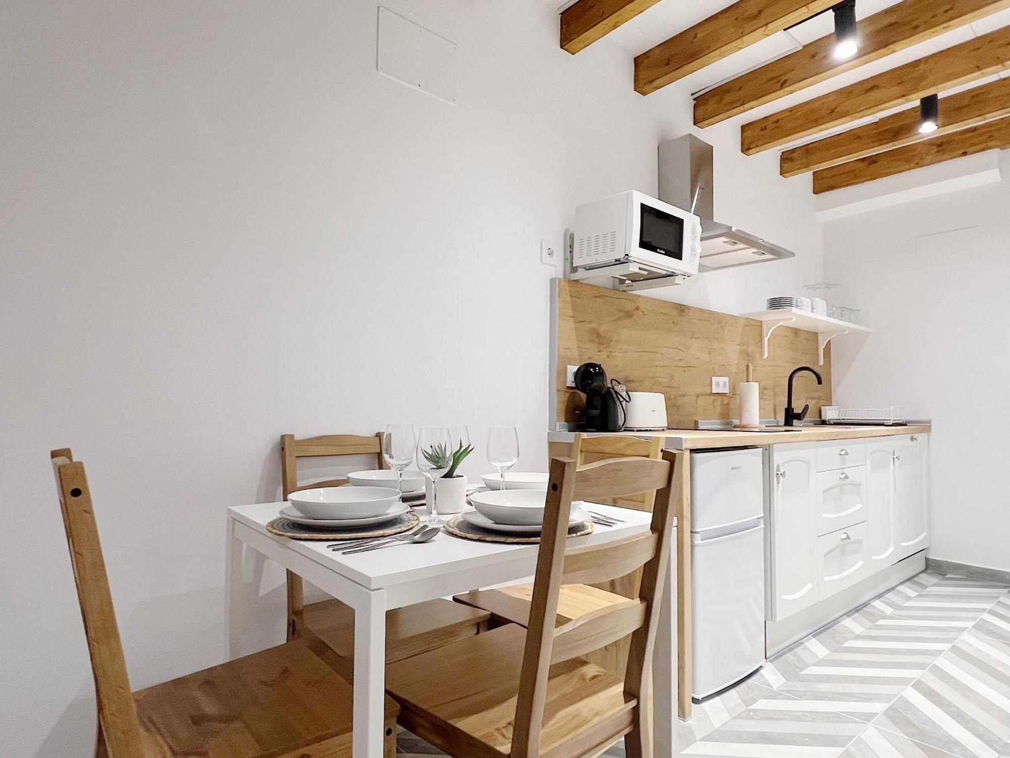 Encantador Apartamento Vigas De Madera Valencia Exterior photo